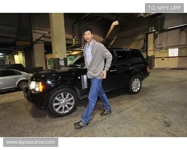 易建联又换豪车了？这生活真不是一般人过得起！