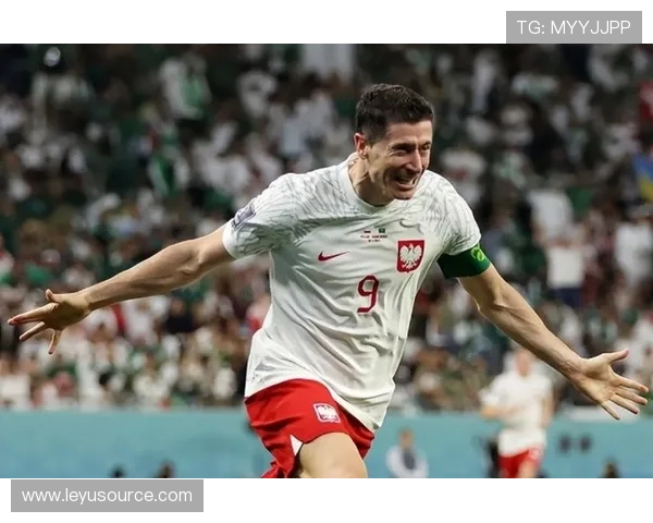 莱万多夫斯基连续赛季进球稳定性解析：是否领先同代射手