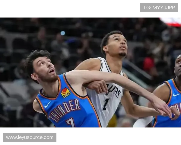 切特·霍姆格伦挡拆拉开空间提升得分效率明显优于菜鸟赛季