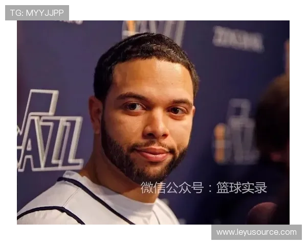 德隆·威廉姆斯通过挡拆组织拉开团队进攻空间提升整体效率